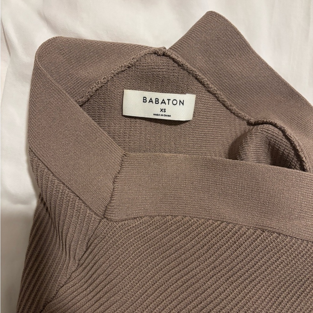 Aritzia Babaton Brown Halter Crop Top - Picture 4 of 4